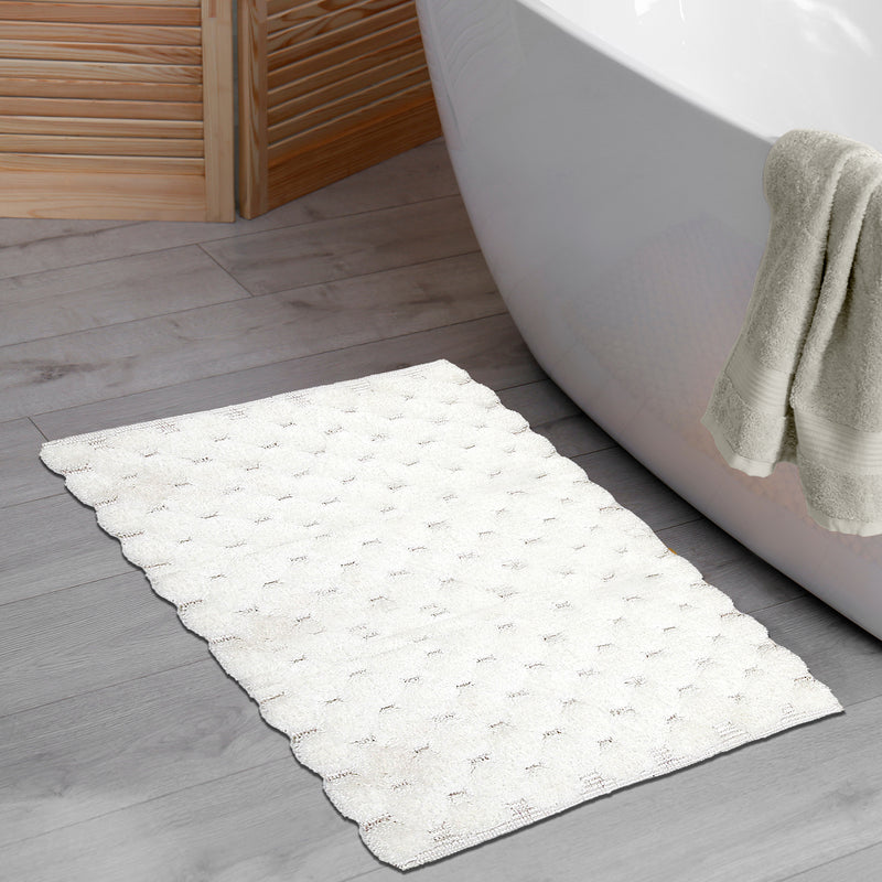 Handwoven Pompom Bath Mat White 20"X 58"