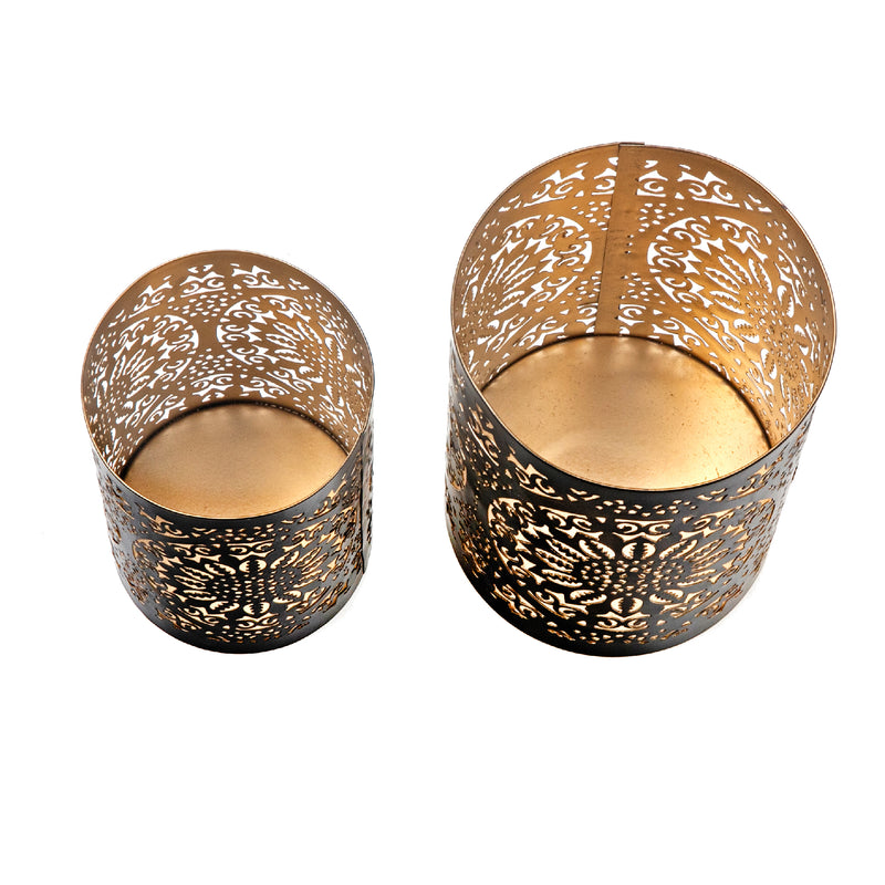 Set/2 Cut Work Medallion Candleholder